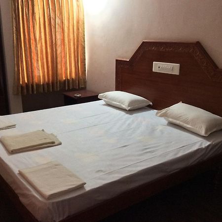 Sakthi Lodge Dharapuram Bilik gambar