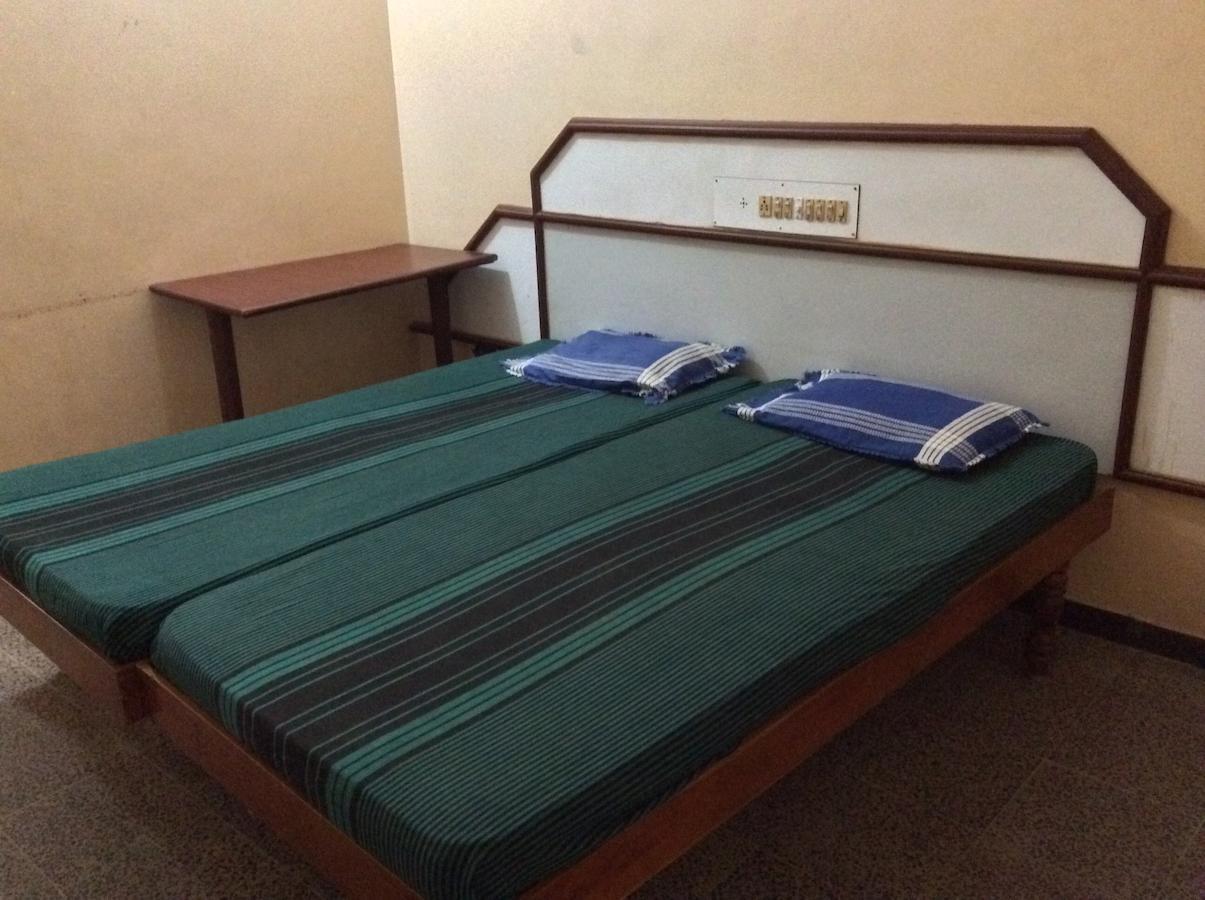 Sakthi Lodge Dharapuram Luaran gambar